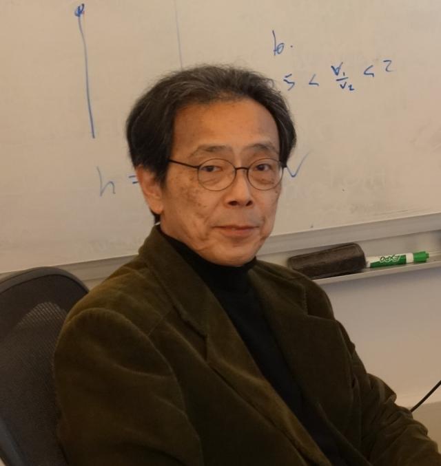 Headshot of 島尾新